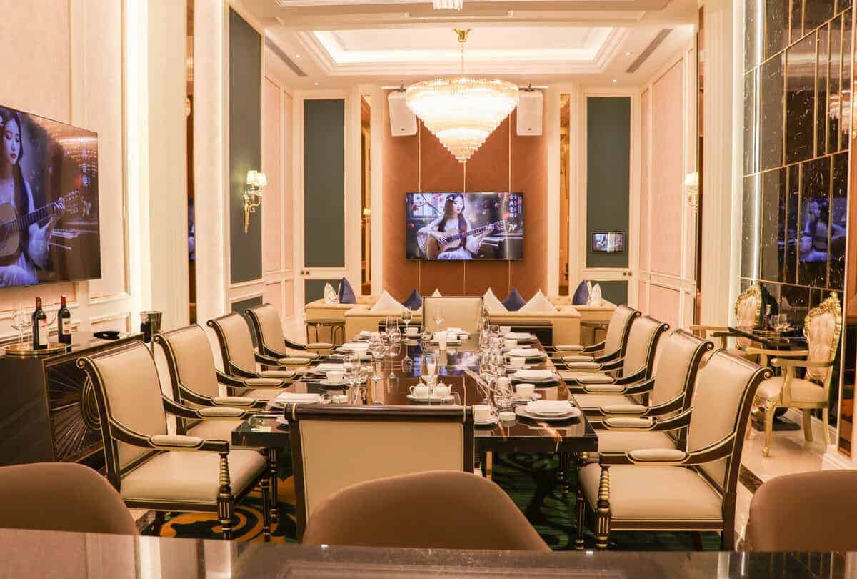 THE PREMIER PALACE HOTEL AND SPA